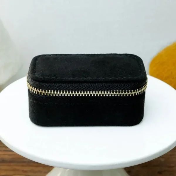 Maison Scarlett Les Bijoux | Les Accessoires<Mini Boîte à Bijoux de Voyage Marie Velours Noir,