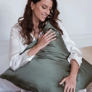 Emily's Pillow Les Accessoires | Housses De Couette, Parures<Taie d'Oreiller en Soie 65 x 65 cm Vert Sauge,