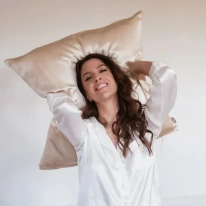 Emily's Pillow Les Accessoires | Housses De Couette, Parures<Taie d'Oreiller en Soie 65 x 65 cm Champagne,
