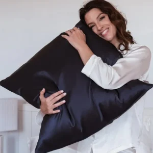 Emily's Pillow Les Accessoires | Housses De Couette, Parures<Taie d'Oreiller en Soie 65 x 65 cm Bleu Nuit,